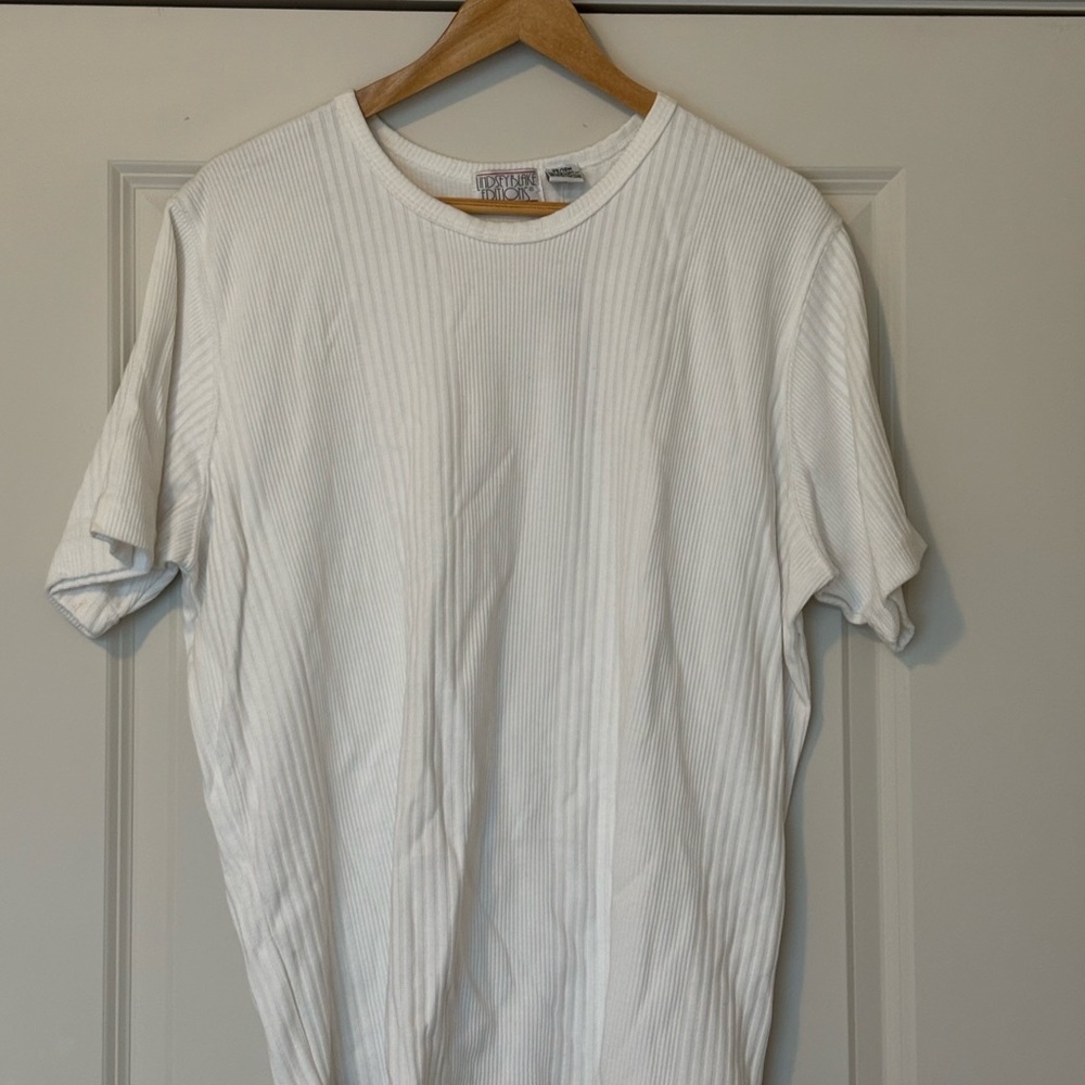 NWT Lindsey Blake’s Edition white ribbed knit short sleeve top. Size 18.